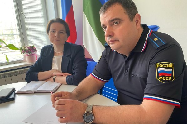 Пожилой сыктывкарке в УФССП по Коми помогли оформить заявление о взыскании алиментов в пользу внучки