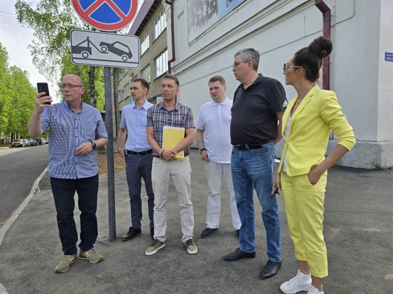 Партийцы совместно с общественниками контролируют восстановление дорожных покрытий Сыктывкара