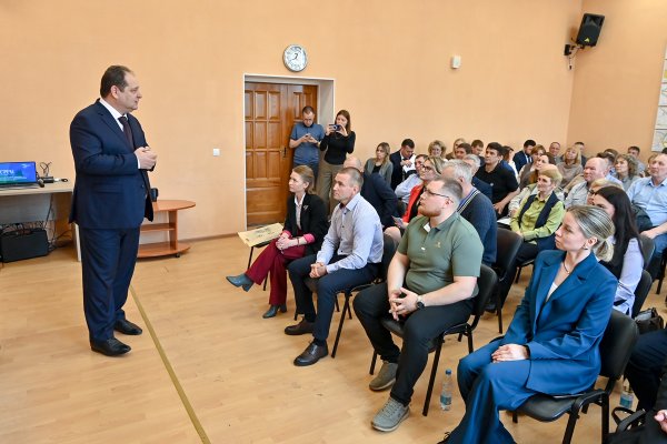 В диалоге с жителями: Ростислав Гольдштейн ответил на вопросы ижемцев