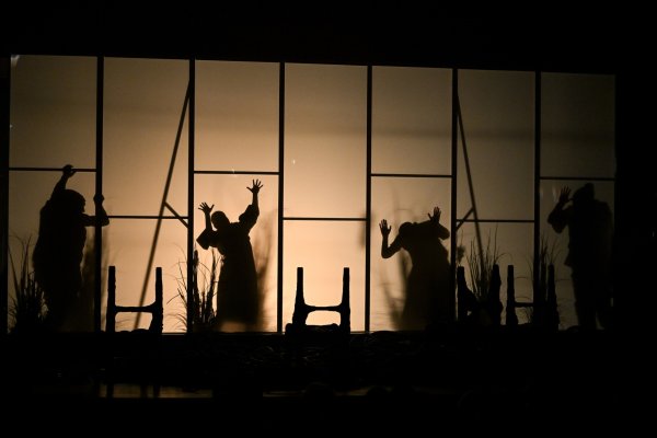 От документального спектакля до космической притчи: в Сыктывкаре продолжаются показы в рамках Фестиваля театров малых городов России

