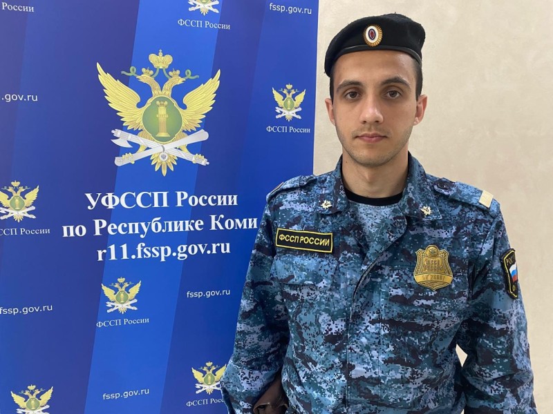 Сыктывкарский пристав помог выпавшему из окна ребенку
