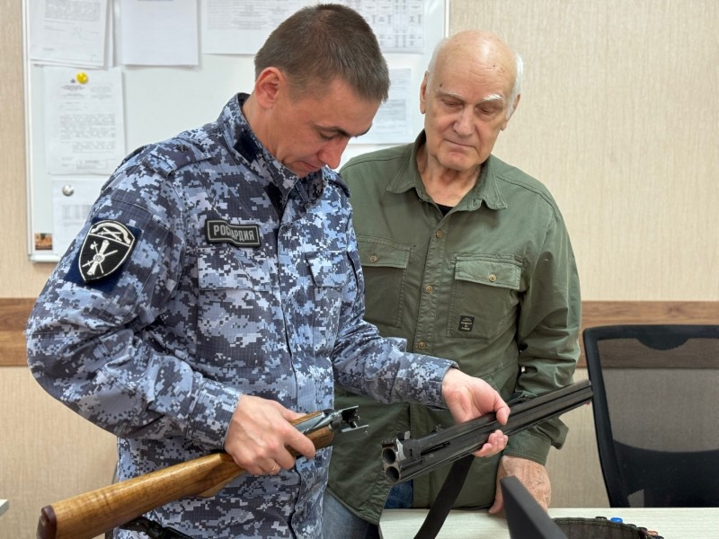 Жители Коми активно передают свое оружие и боеприпасы для нужд СВО