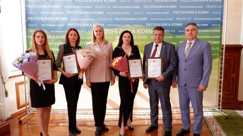 Екатерина Грибкова вручила награды лучшим народным дружинникам Коми