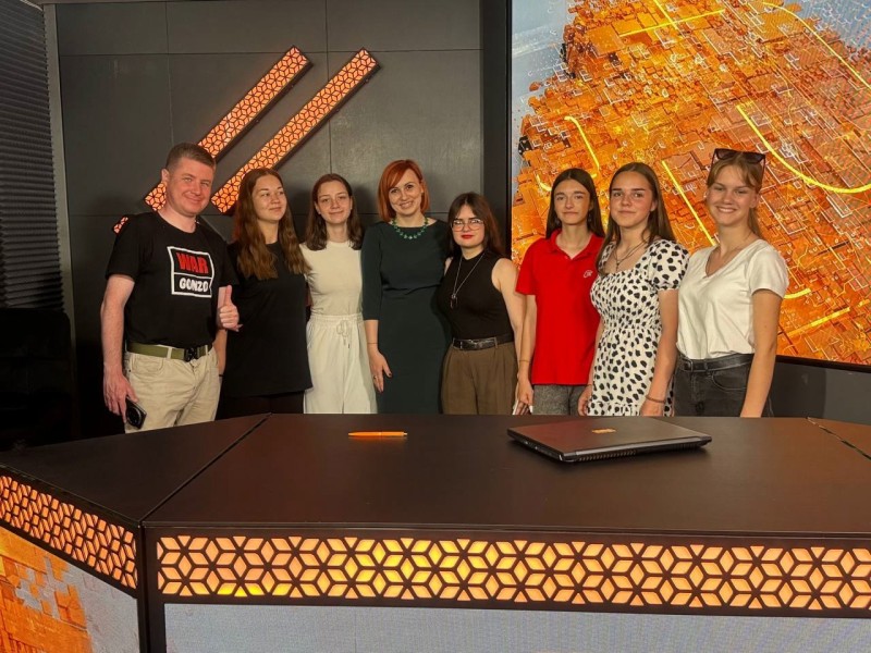 Министр образования и науки Херсонской области поддержала проект журналиста "Комиинформа" Андрея Фетисова "Новые регионы своими глазами"