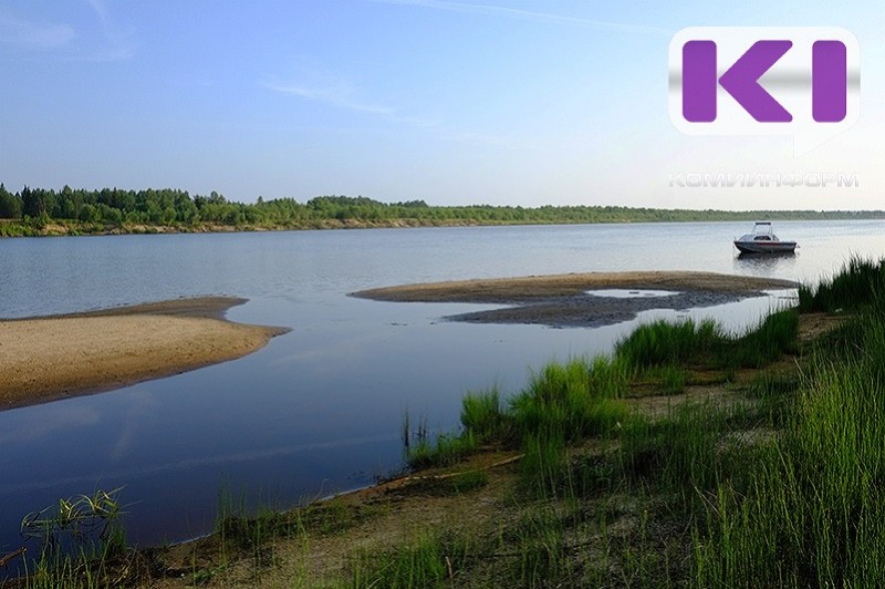 На реке Печоре у с. Ермицы начался спад воды 