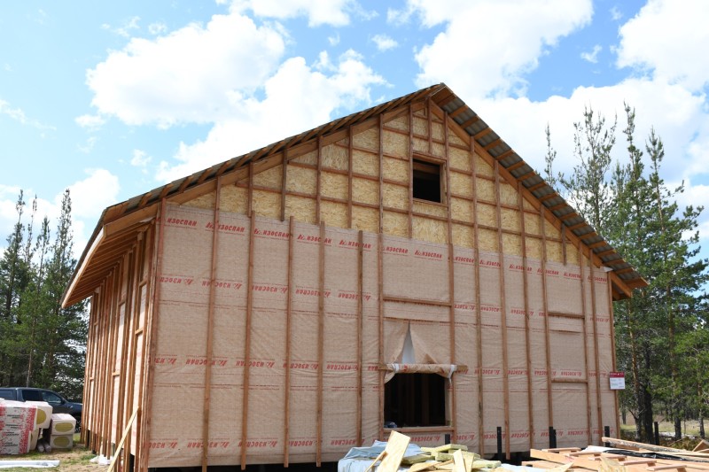 В Усть-Куломском районе идет строительство сразу шести ФАПов
