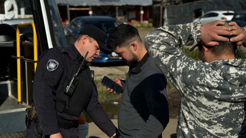 Полицейские Сыктывкара проверили трудовую деятельность иностранных граждан