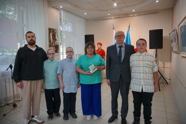 В Сыктывкаре состоялась церемония передачи государственных наград семьям героев, погибших на СВО