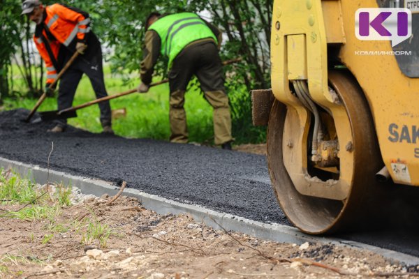 2,7 километра новых дорог и тротуаров: в Эжвинском районе проверили ход ремонтных работ