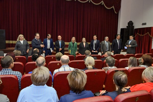 Дороги, вода и социальное такси: Ростислав Гольдштейн наметил с жителями Койгородка конкретные шаги по решению ключевых проблем