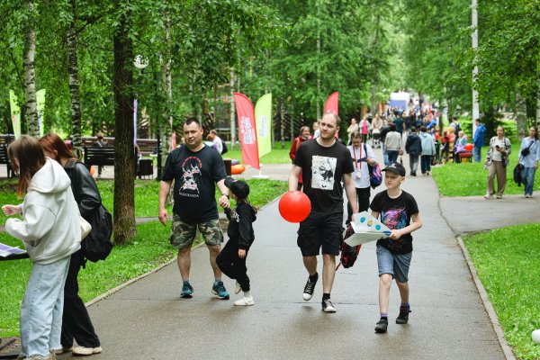 Знай, люби, гордись: как в Сыктывкаре отметили День молодежи-2025 