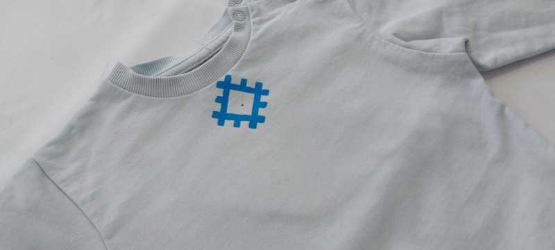 Буквы анбура Стефана Пермского появились на одежде и шоперах