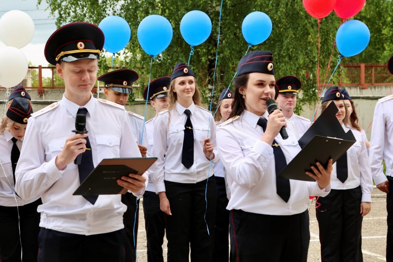 В Центре профессиональной подготовки МВД по Коми состоялся выпуск офицеров полиции