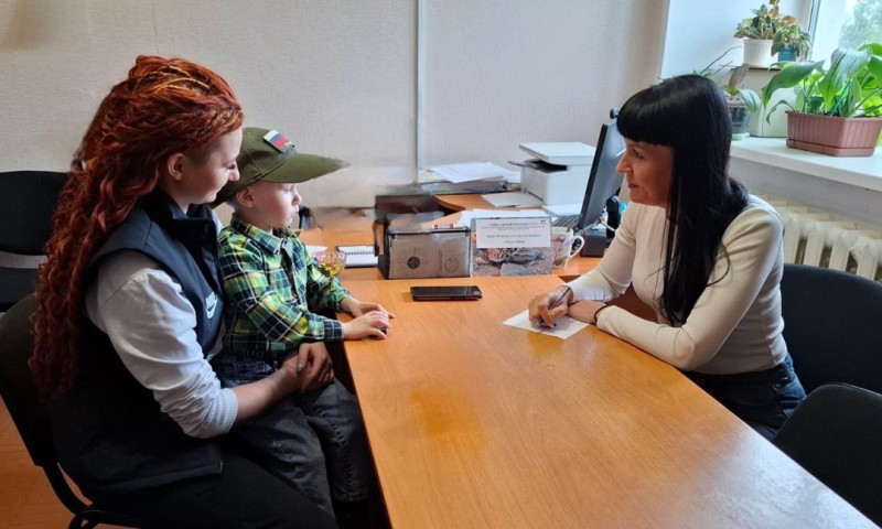 В Коми филиале фонда "Защитники Отечества" помогли семье погибшего участника СВО