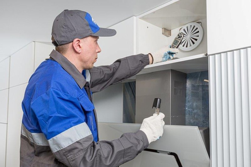 За полгода специалисты "Газпром газораспределение Сыктывкар" провели техническое обслуживание более чем в 61 тысяче квартир