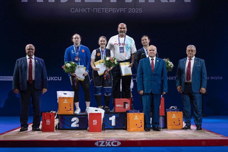 Чемпионат России по тяжелой атлетике принес медали спортсменам Коми