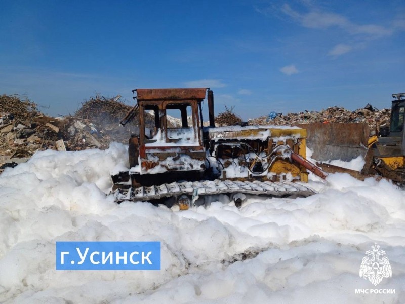 Трактор и опилки потушили в Коми за минувшие сутки