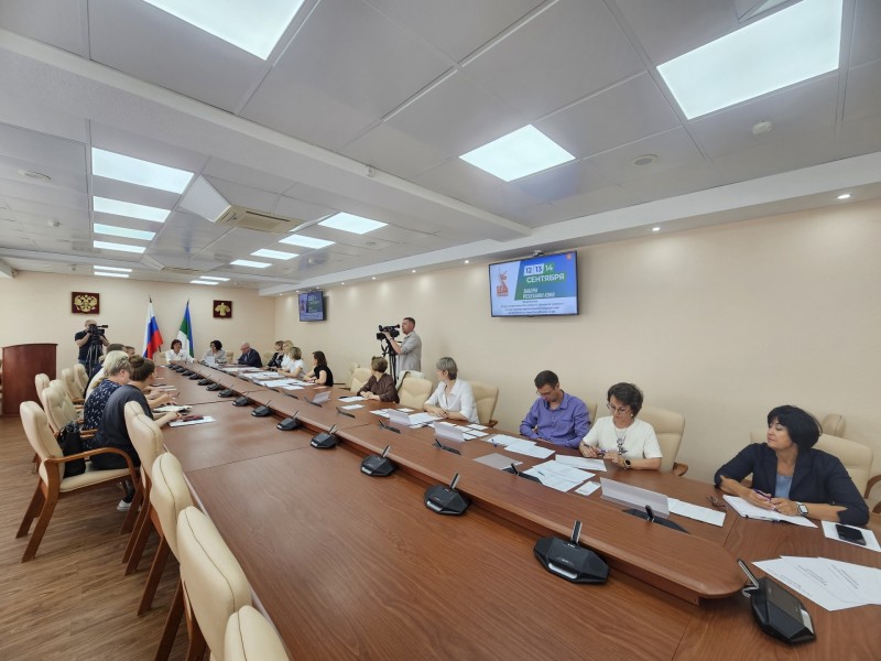 На старт, внимание: кандидаты на должность главы Коми начали агитационную кампанию встречами с избирателями и поездками по региону