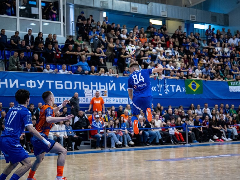 Болельщики МФК "Ухта" собирают подписи за строительство новой футбольной арены