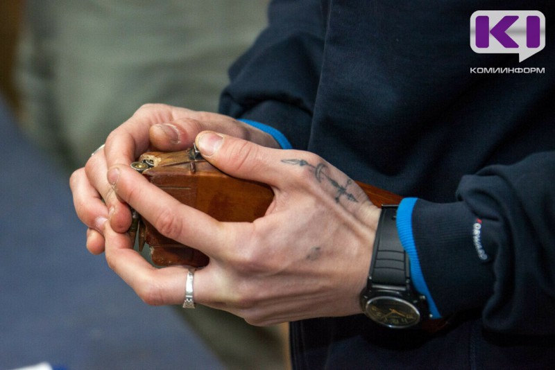 В Усть-Вымском районе завершено расследование уголовного дела по факту реабилитации нацизма и незаконного хранения оружия