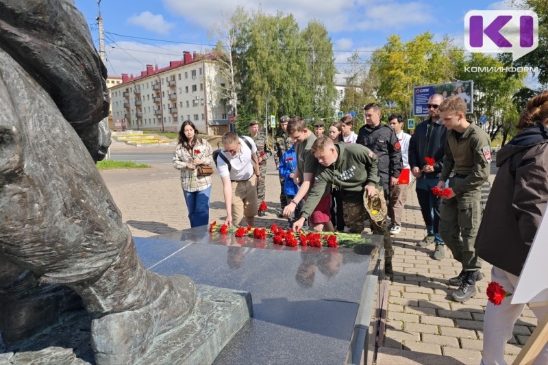 Активисты Молодежки Народного фронта Коми почтили память погибших соратников при эвакуации мирных жителей Курской области
