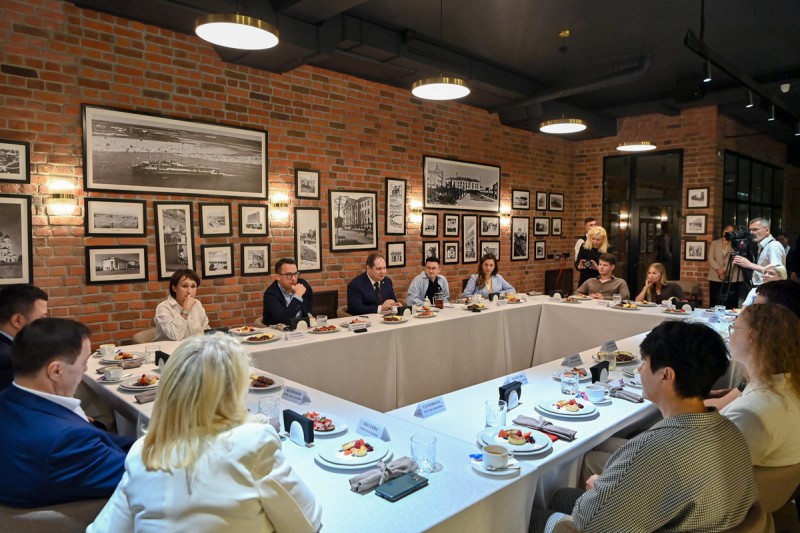 Ростислав Гольдштейн и представители турбизнеса договорились объединить усилия для привлечения туристов в регион