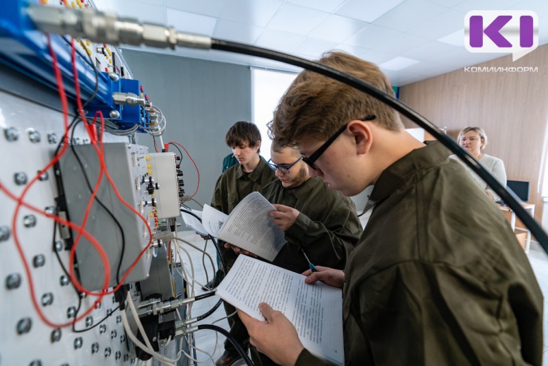 В Коми многодетные семьи продолжат получать компенсацию стоимости обучения детей

