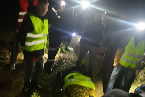 В лесу под Усинском спасатели и волонтеры ночью нашли 61-летнего мужчину
