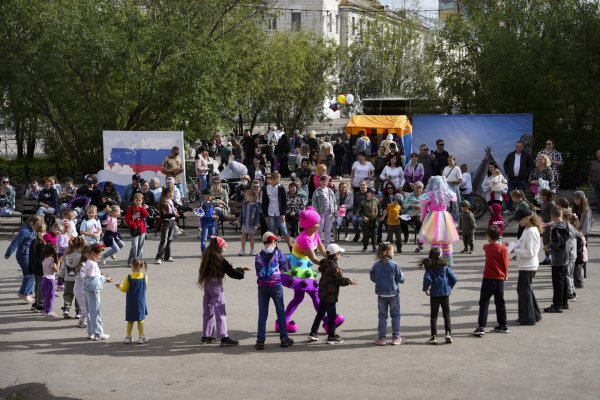 В Воркуте ярко отметили 104-ю годовщину Республики Коми и День Государственного флага России

