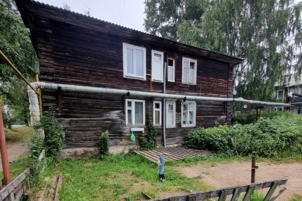 Сыктывкарцы добились компенсации, купили квартиру и тем не менее продолжали жить в аварийном доме