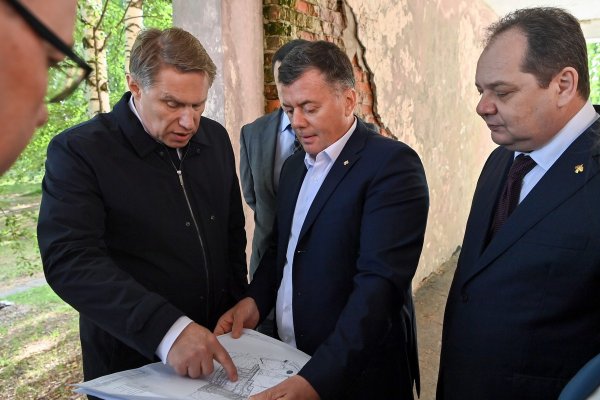 Михаил Мурашко дал две недели на приведение в порядок документации по новому отделению в Эжвинской больнице 