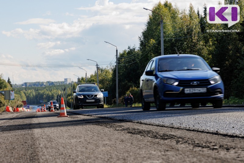 На отремонтированной дороге Сыктывкар - Эжва между встречными полосами для безопасности дорожного движения поставят барьерное ограждение