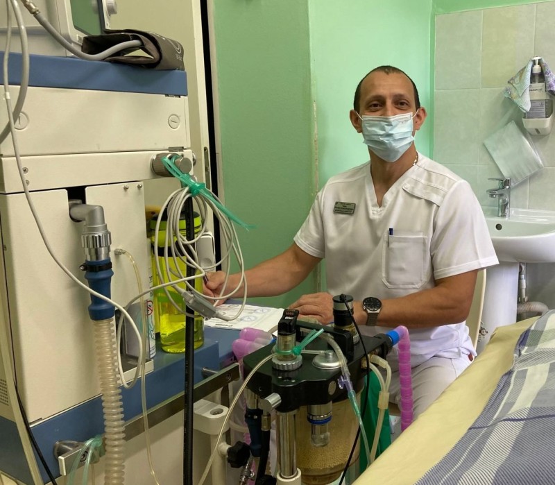 "Главное — жизнь пациента": анестезиолог-реаниматолог Михаил Чжан о работе военного врача