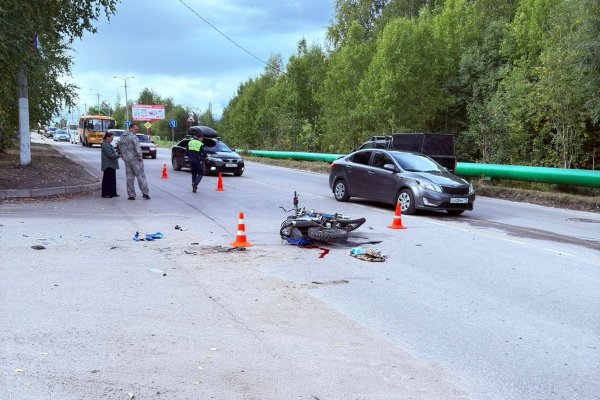 В Сосногорске при столкновении с Chevrolet Niva погиб 17-летний мотоциклист