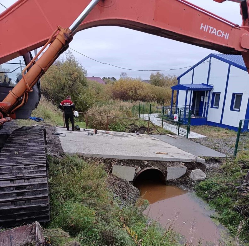 В интинском поселке Абезь благоустроили заезд к фельдшерско-акушерскому пункту
