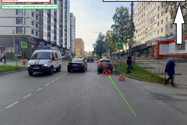 В Сыктывкаре велосипедист врезался в LADA Granta, которая пропускала пешеходов 