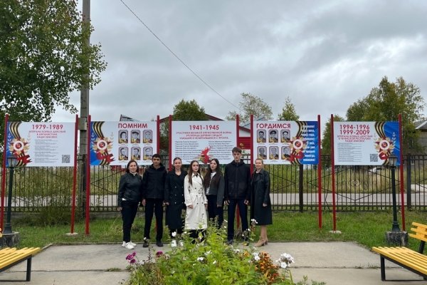 В княжпогостском поселке Синдор обновили экспозицию пришкольной Аллеи Славы
