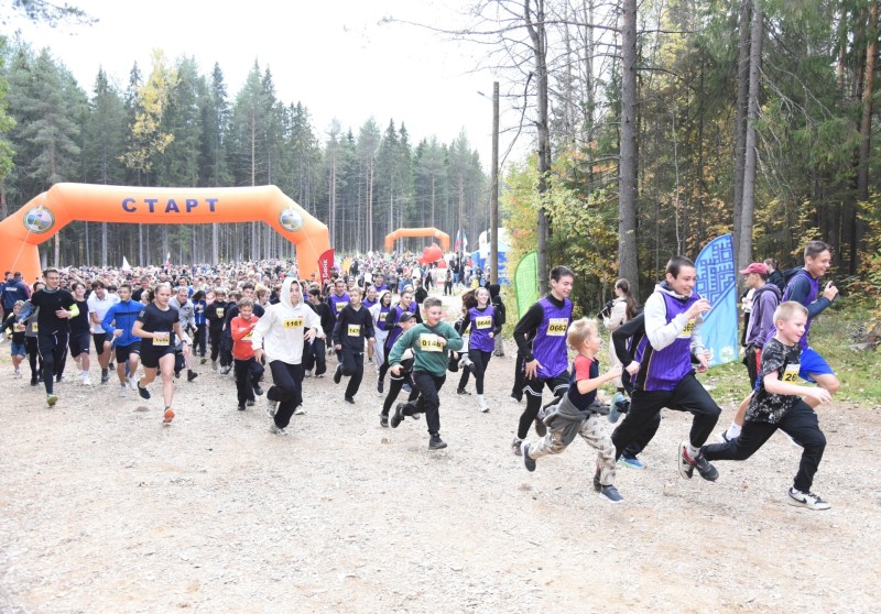 Более 10 тысяч жителей Коми приняли участие во Всероссийском дне бега "Кросс нации"