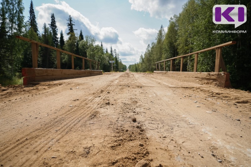 В Сыктывкаре введен режим повышенной готовности в связи с обрушением моста, соединяющим заречные Озел и Сейты с "большой землей"