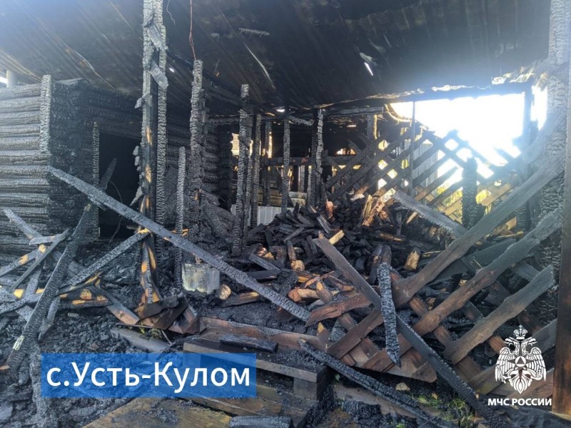 В Усть-Куломе трое добровольцев помогли потушить большой пожар