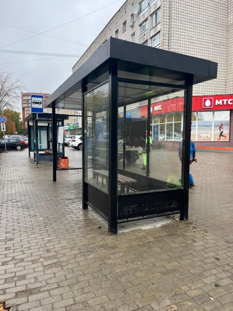 Сыктывкарец добровольно возместил стоимость остановки, которую разбил в ДТП