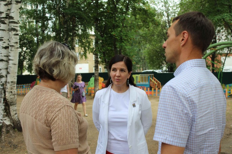 "Единая Россия" отблагодарит педагогов и воспитателей за заботу о маленьких жителях Коми