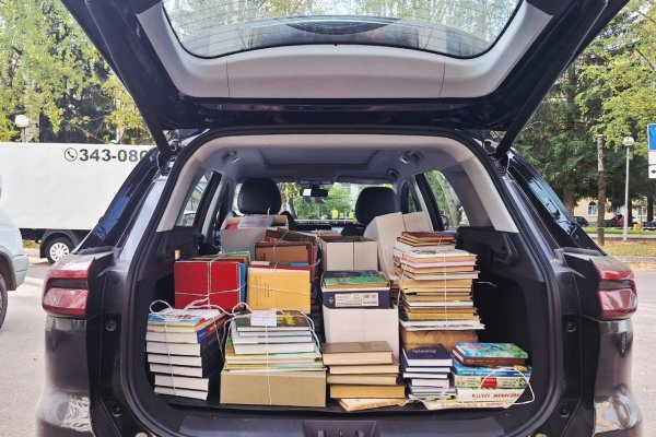 Администрация главы Коми передала более 1000 книг для восстановления библиотечного фонда села Шошка
