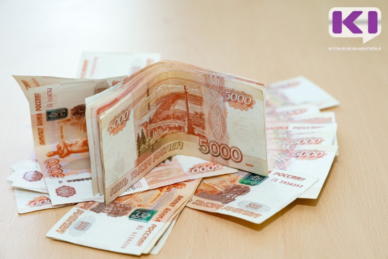 Семейная пара из Печоры, пытаясь спасти свои накопления, перевела на "безопасный счет" свыше 18 млн рублей