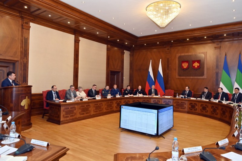 Ростислав Гольдштейн поручил Правительству Коми обеспечить безусловное выполнение графика ремонтных работ на школьных маршрутах