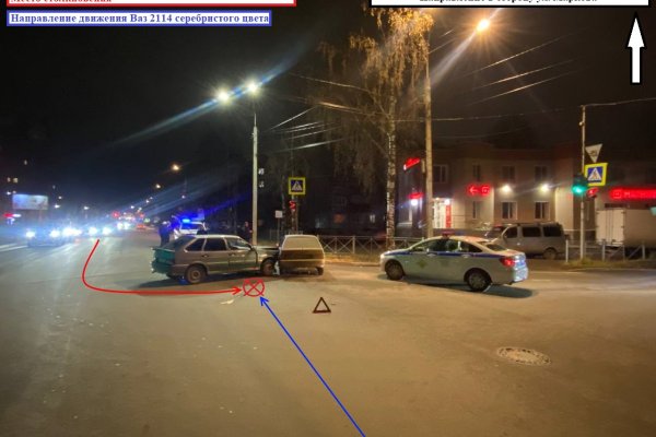 В Сыктывкаре водители двух ВАЗов не поделили перекресток ул.Димитрова и ул.Старовского