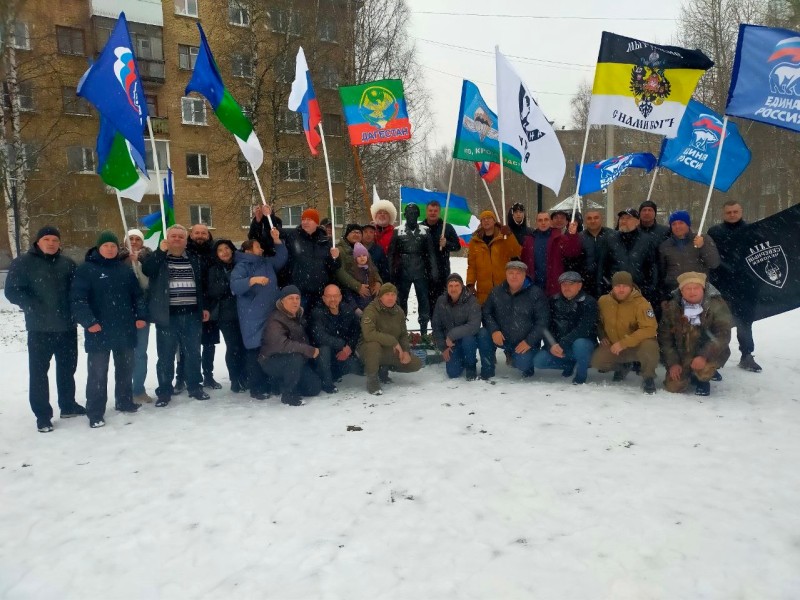 В Сыктывкаре и Ухте "Единая Россия" приняла участие в общегородских автопробегах