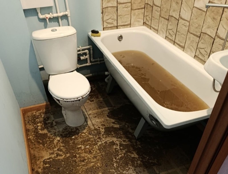 СУ СКР проверяет информацию о предоставлении сироте квартиры в Корткеросском районе с неисправной системой водоотведения