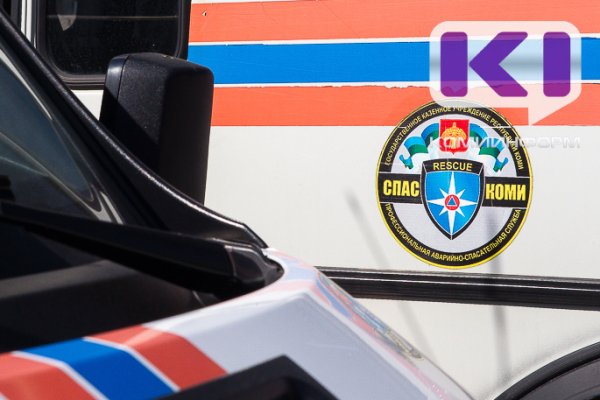 В Сыктывкаре спасатели оказали помощь мужчине, упавшему на козырек подъезда