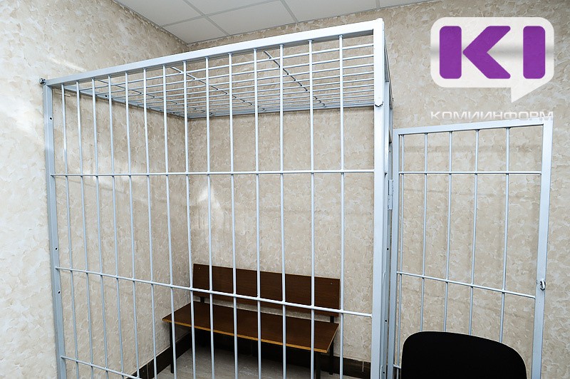 Сыктывкарка украла у собутыльника банковскую карту и удостоверение охранника